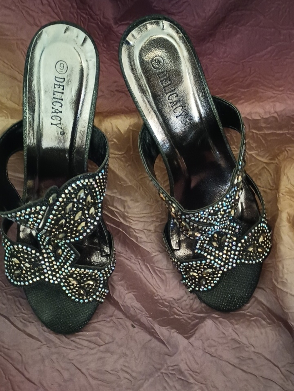 Delicacy Black Rhinestone Embellished Slip-On Heels